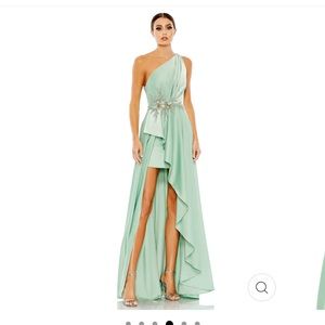 Mac Duggal. EMBELLISHED ONE SHOULDER ASYMMETRICAL GOWN Sage color. Size 10